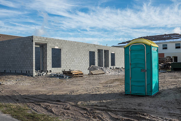 Best Portable bathroom rental  in Junction City, KS